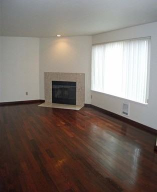 19740 Military Rd S - Photo 2 of 21