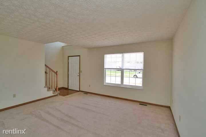 7584 Stonebridge Golf Dr - Photo 2 of 7