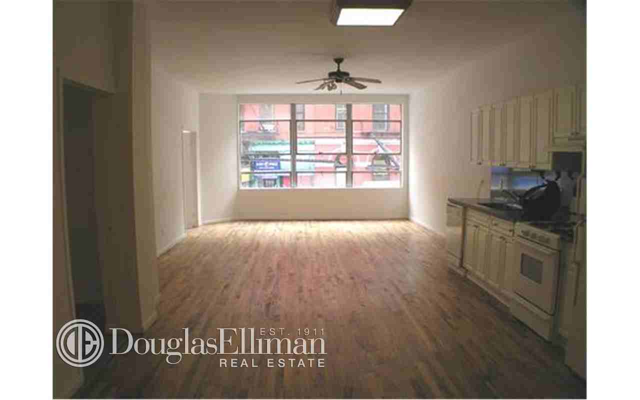 Lispenard Street & Broadway #3FL