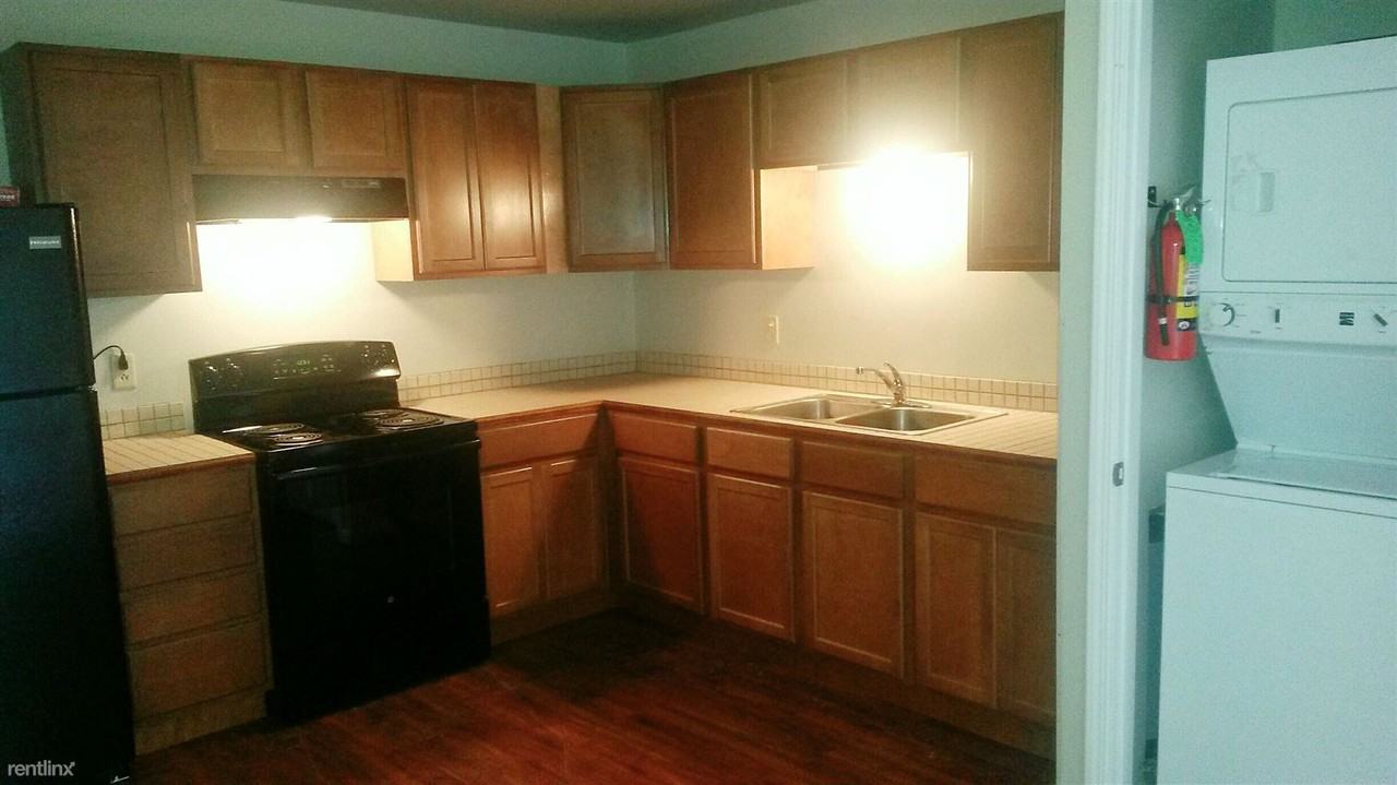 Point D'lieu Apartments - Photo 3 of 3