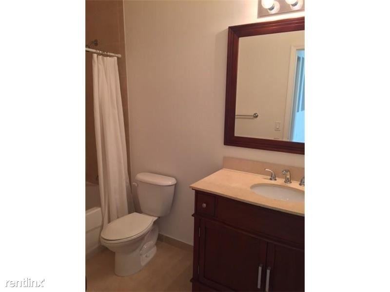 10771 NW 76th Ln - Photo 2 of 6