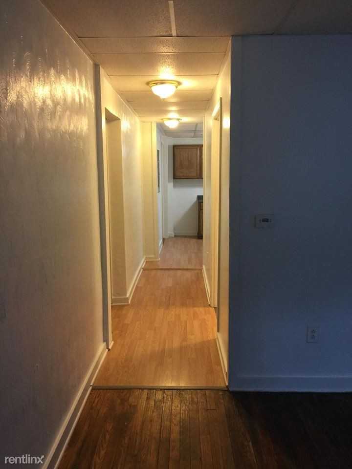 121 River Dr - Photo 2 of 4