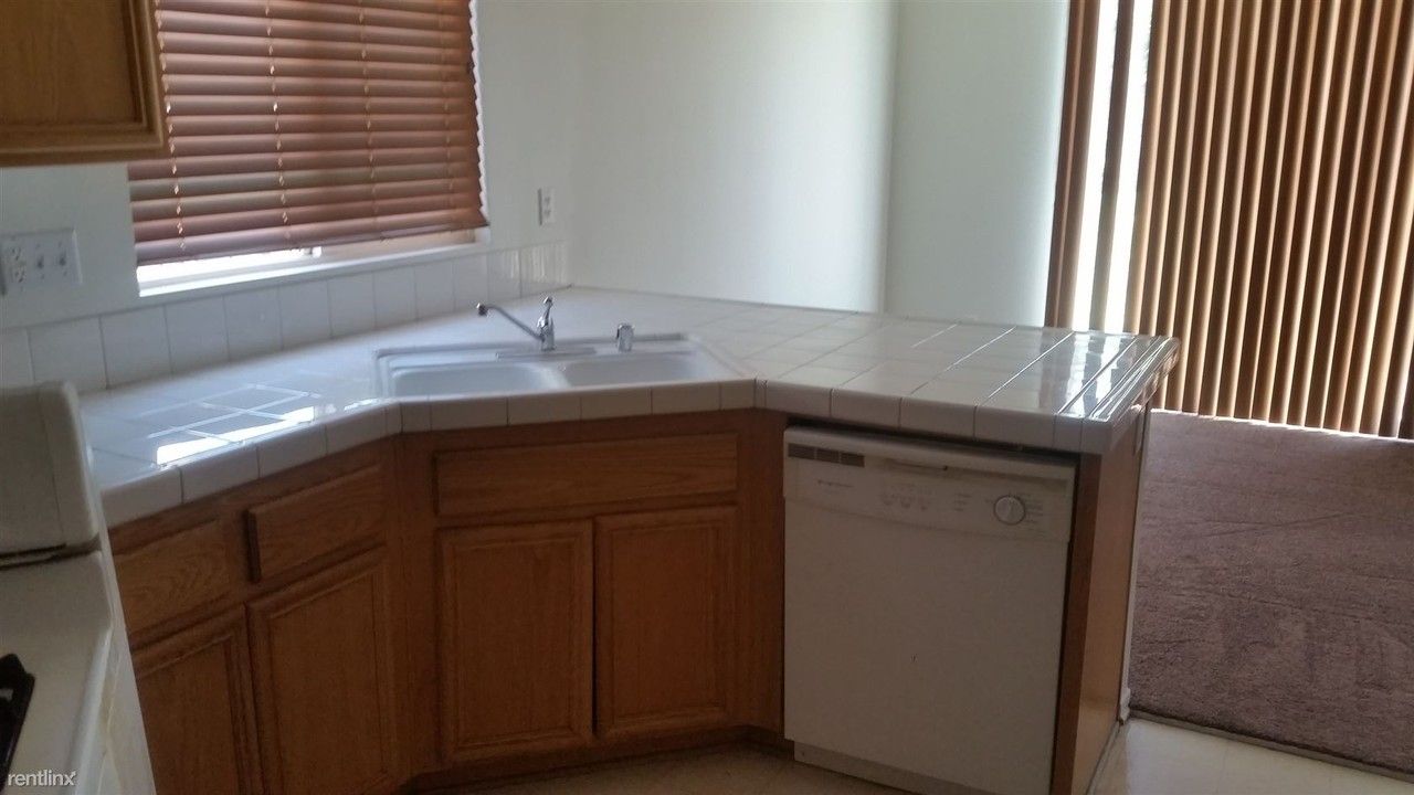 1184 Reward St - Photo 3 of 8