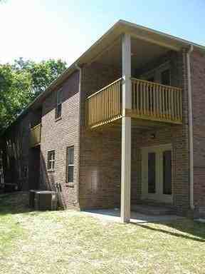 1040 E McDaniel St - Photo 2 of 6