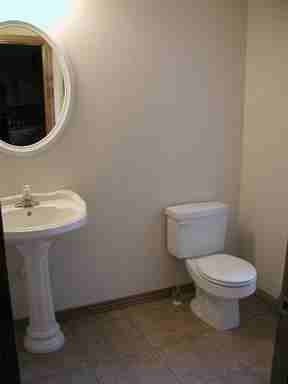 1040 E McDaniel St - Photo 3 of 6