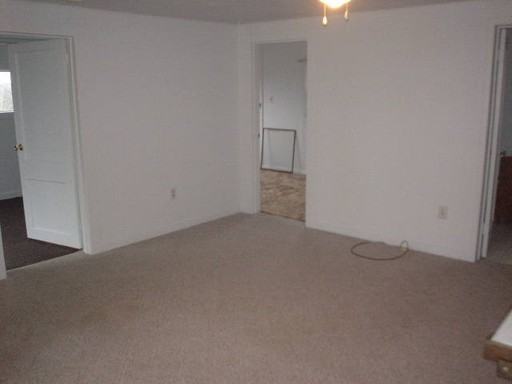 1925 California Ave - Photo 2 of 5