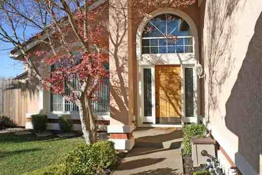 103 Reeves Way - Photo 2 of 23