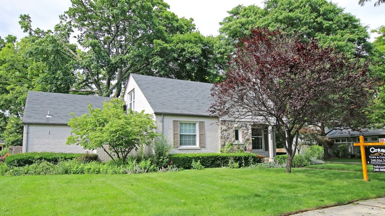 13300 Wales Ave - Photo 2 of 50