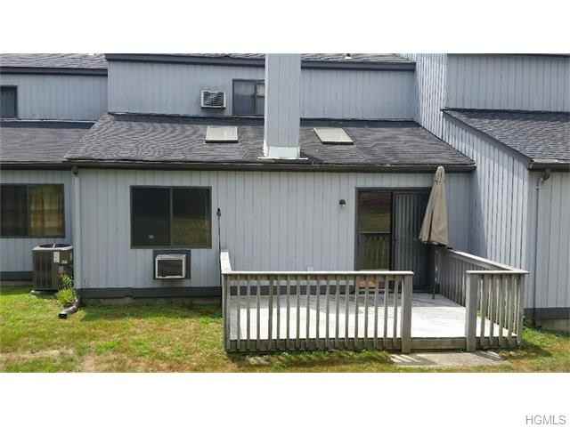 77 Butler Dr - Photo 2 of 21