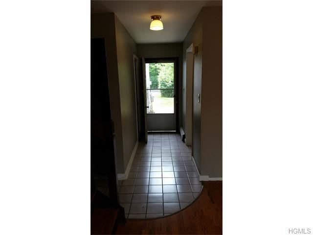 77 Butler Dr - Photo 3 of 21