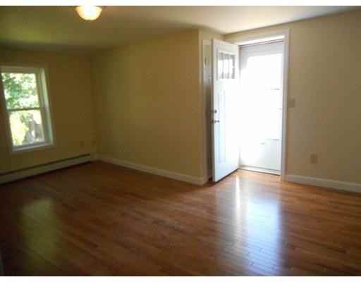 32 Fairview Park Rd - Photo 3 of 10