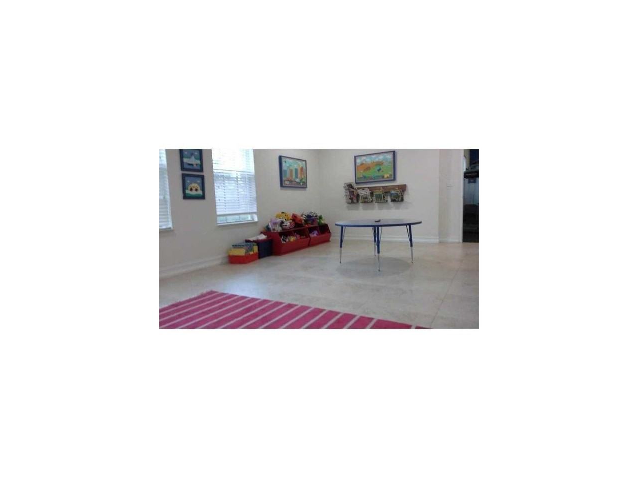 713 SW 1st Ln #713 - Photo 3 of 8