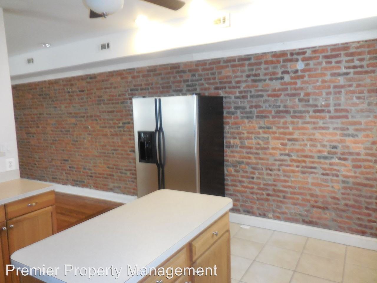 2511 Robb St - Photo 2 of 15