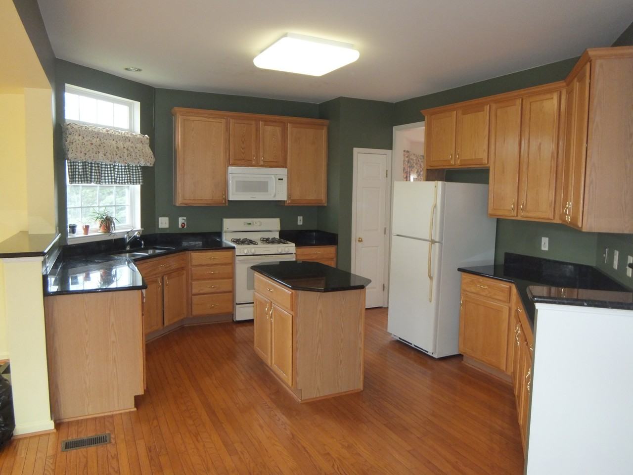 4759 Cheswald Ct - Photo 2 of 38