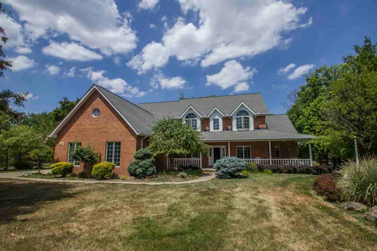 6675 Acres Dr - Photo 3 of 54