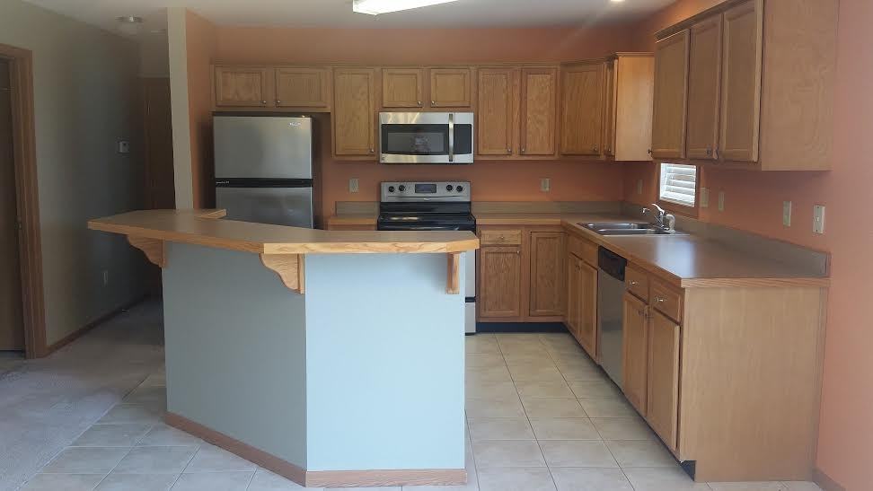 705 Hickory St - Photo 3 of 19