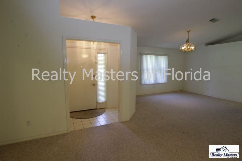 921 Crystal Creek Cir - Photo 3 of 21