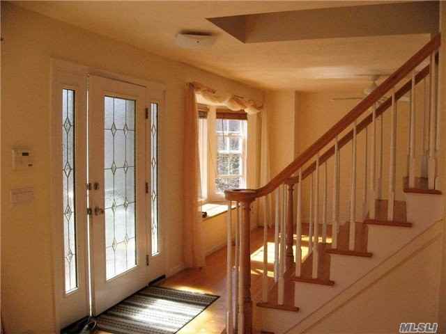 27 Franklin Ave - Photo 2 of 5