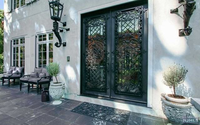 17 Powder Hill Rd - Photo 2 of 25