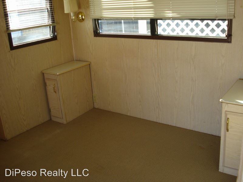 577 N Mescal Rd - Photo 3 of 9