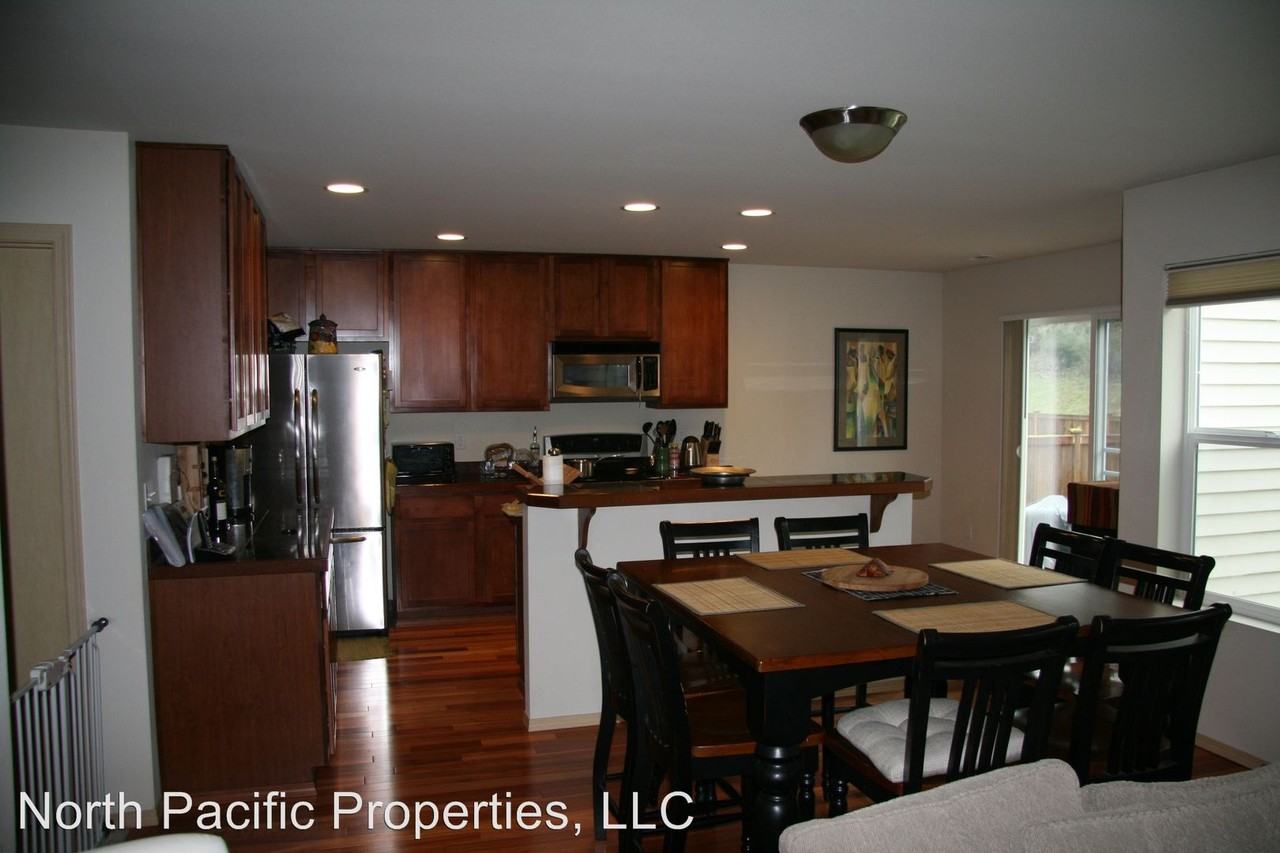 146 Index Ave SE - Photo 3 of 11