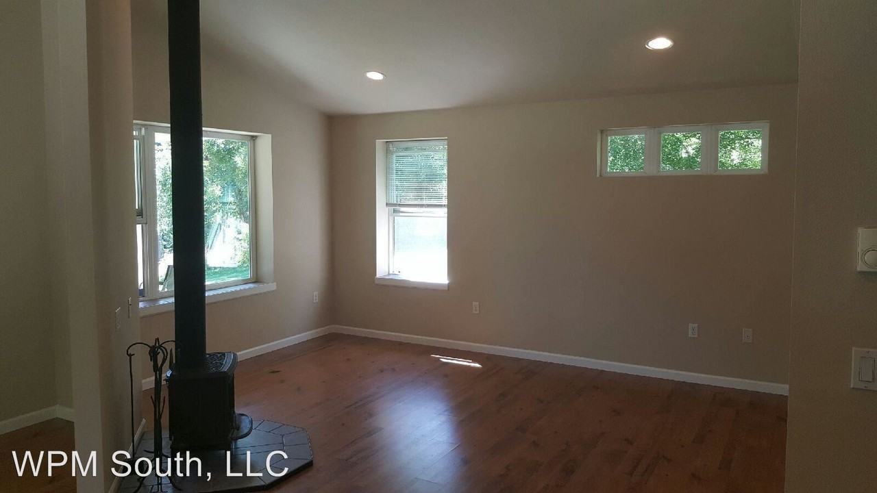 13213 284th Ave E - Photo 2 of 13