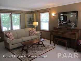 424 N Illinois Ave - Photo 2 of 24