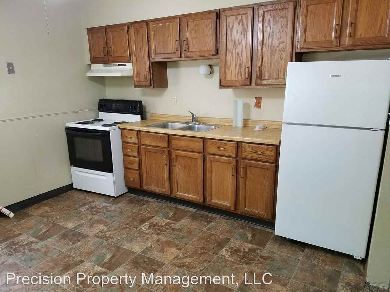 2829 7th St N - Photo 3 of 6