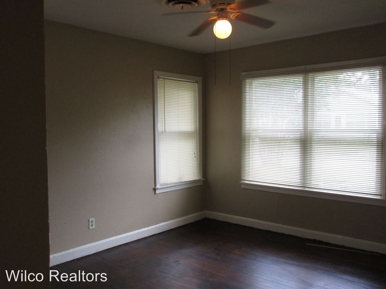 205 Athenia Dr - Photo 3 of 8