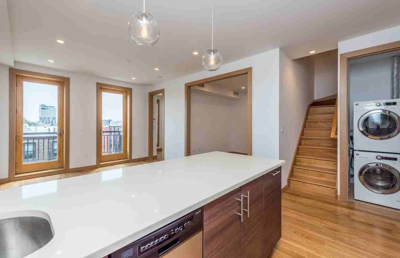 94 Greenpoint Avenue #4R4F