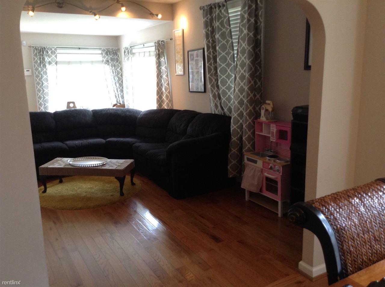 25 W Buckingham Ave - Photo 3 of 15