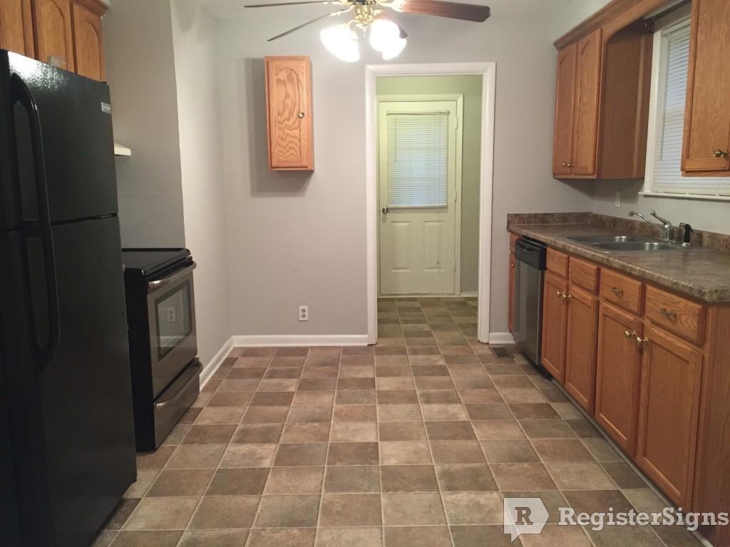 402 Britton Springs Rd - Photo 2 of 13