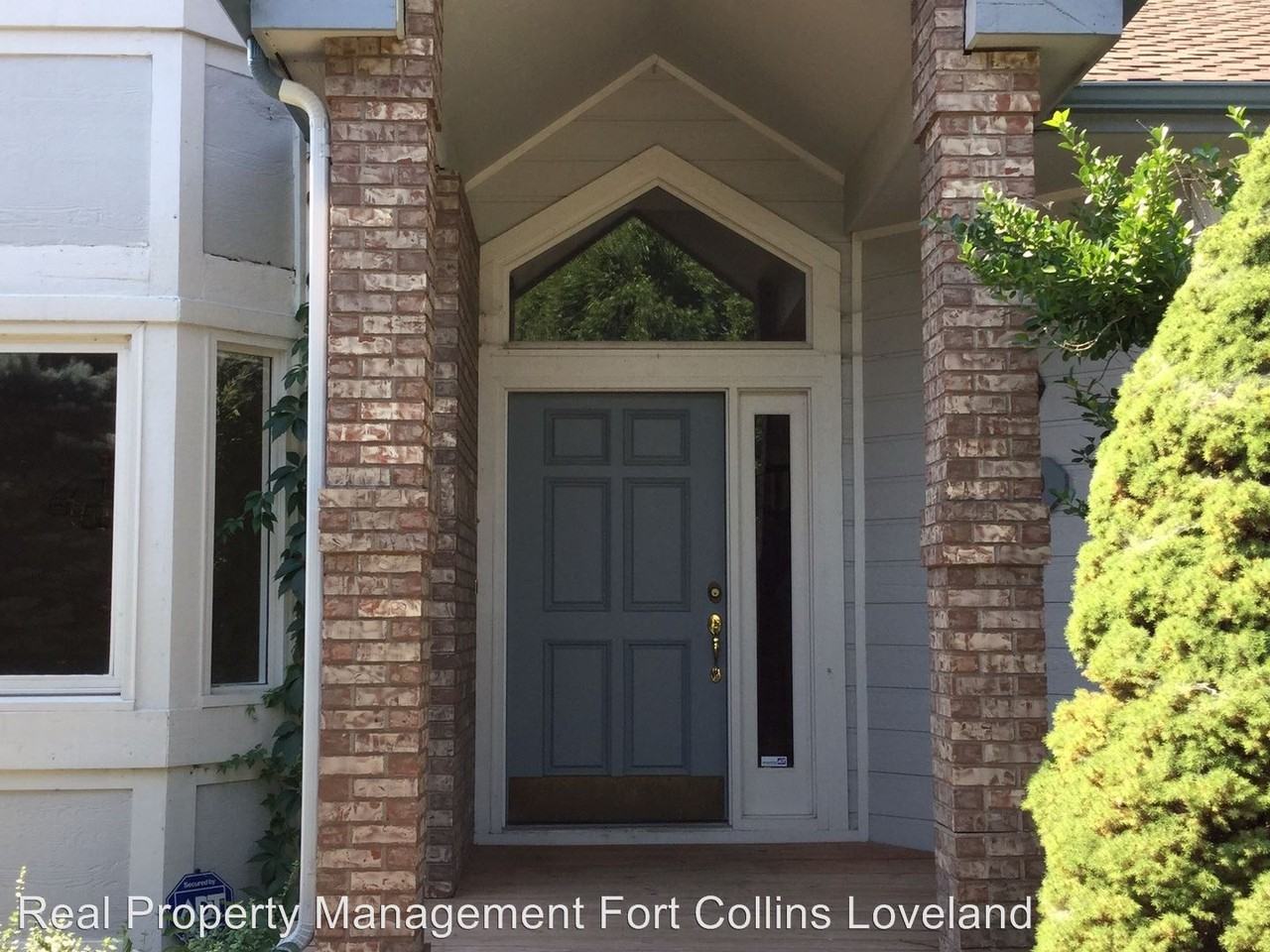 519 Breakwater Dr - Photo 3 of 21