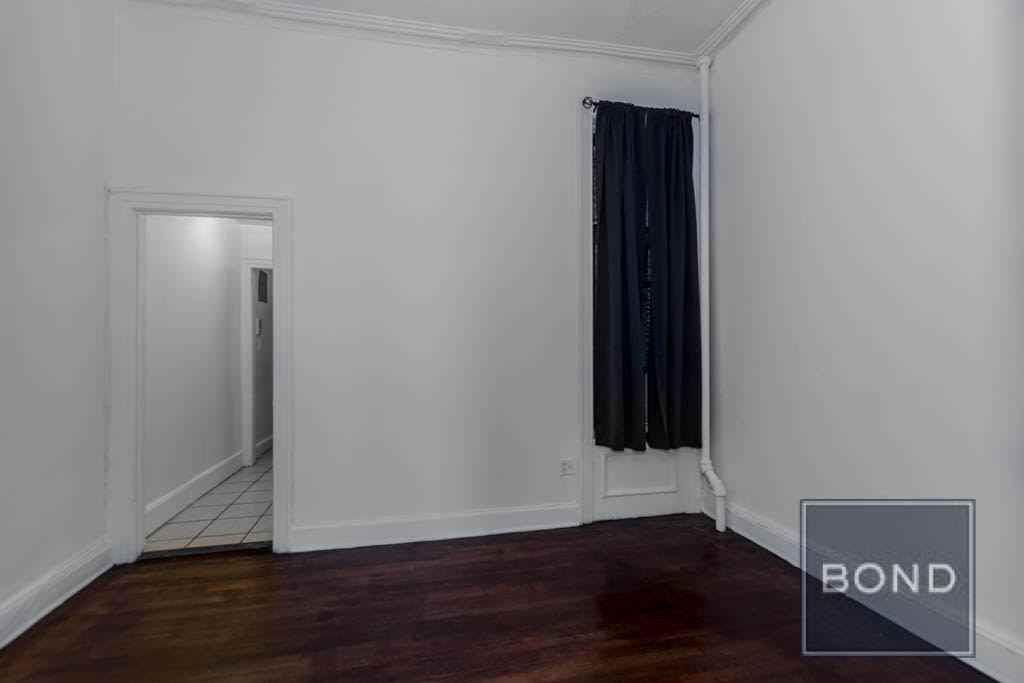 41 West 57th Street - Photo 2 of 5