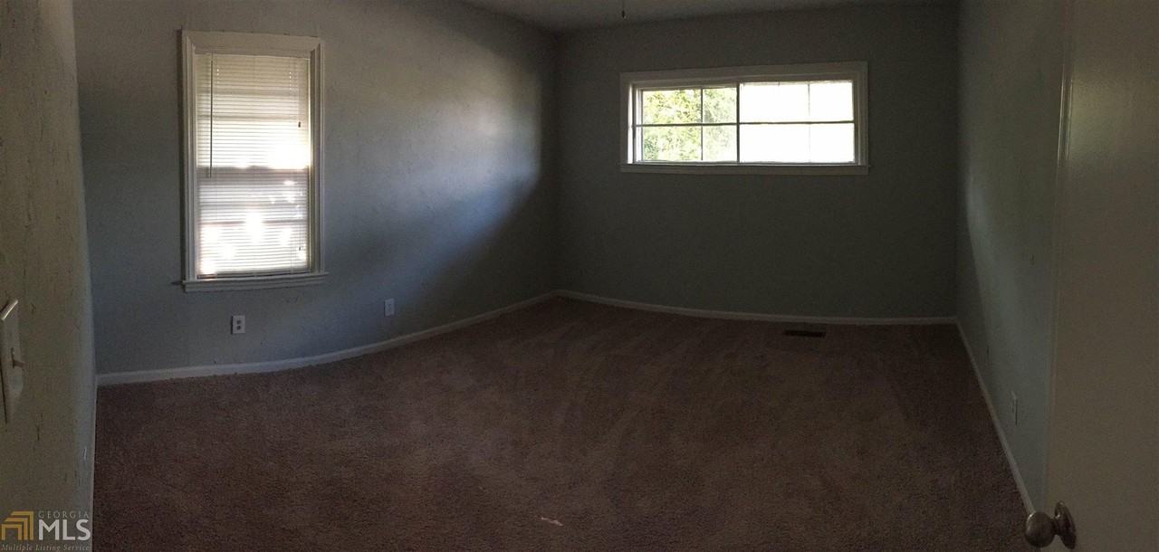 1110 Concord Rd SE - Photo 2 of 11