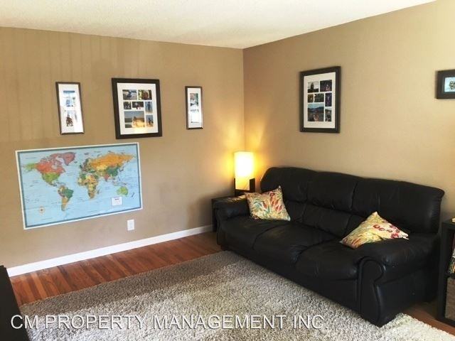 1594 Princeton Dr - Photo 2 of 14