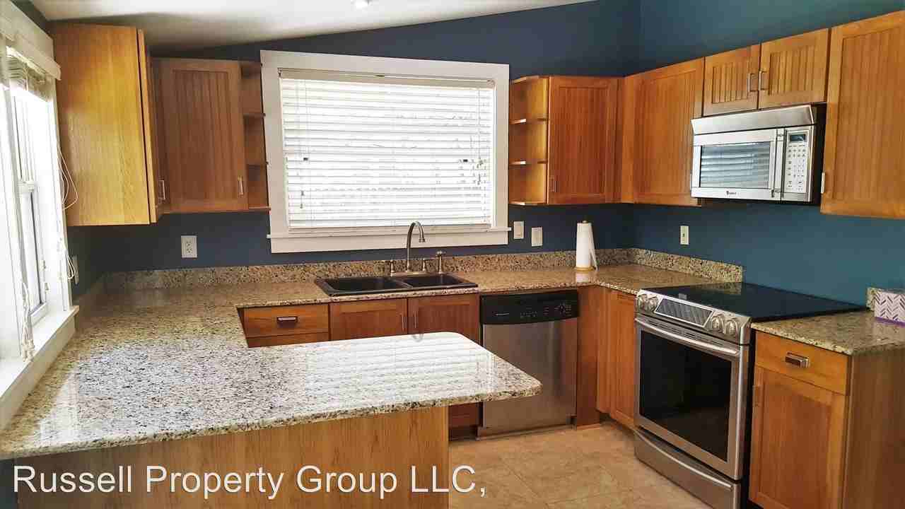 829 10th Ave S - Photo 2 of 6