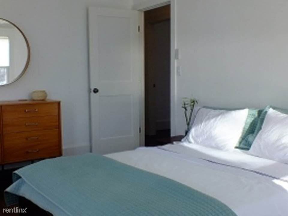 206 School St - Photo 3 of 9