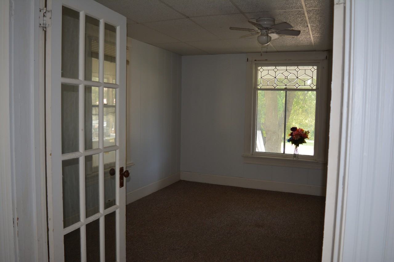 175 North Washington Street - Photo 3 of 5