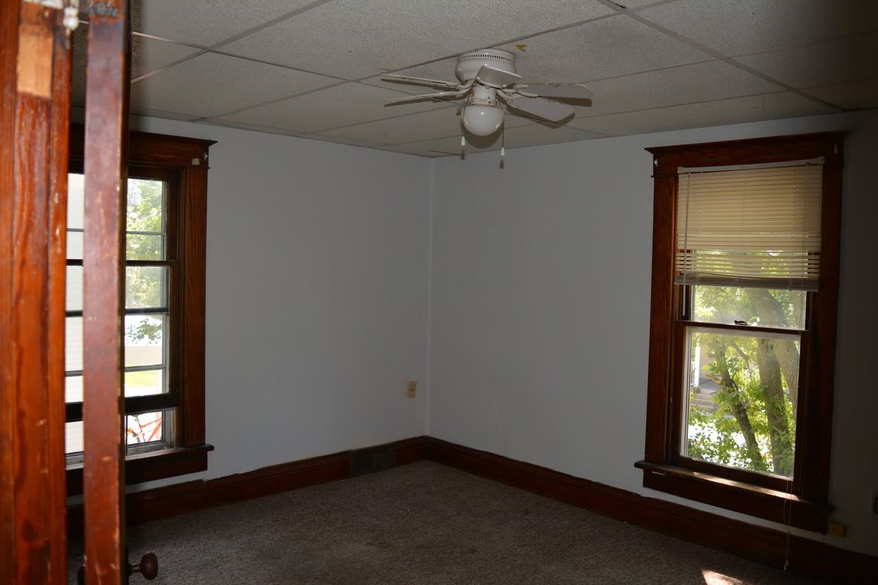 177 North Washington Street - Photo 2 of 4