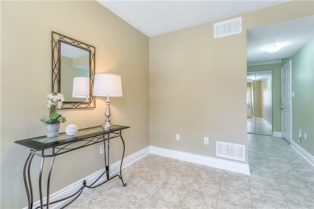 3049 Dewridge Avenue - Photo 2 of 8