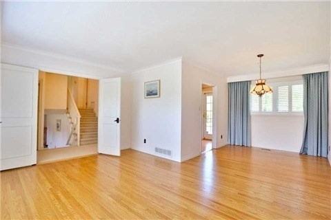 32 Sewell Drive - Photo 2 of 10