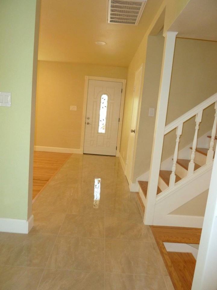2011 Lockwood Dr - Photo 3 of 8
