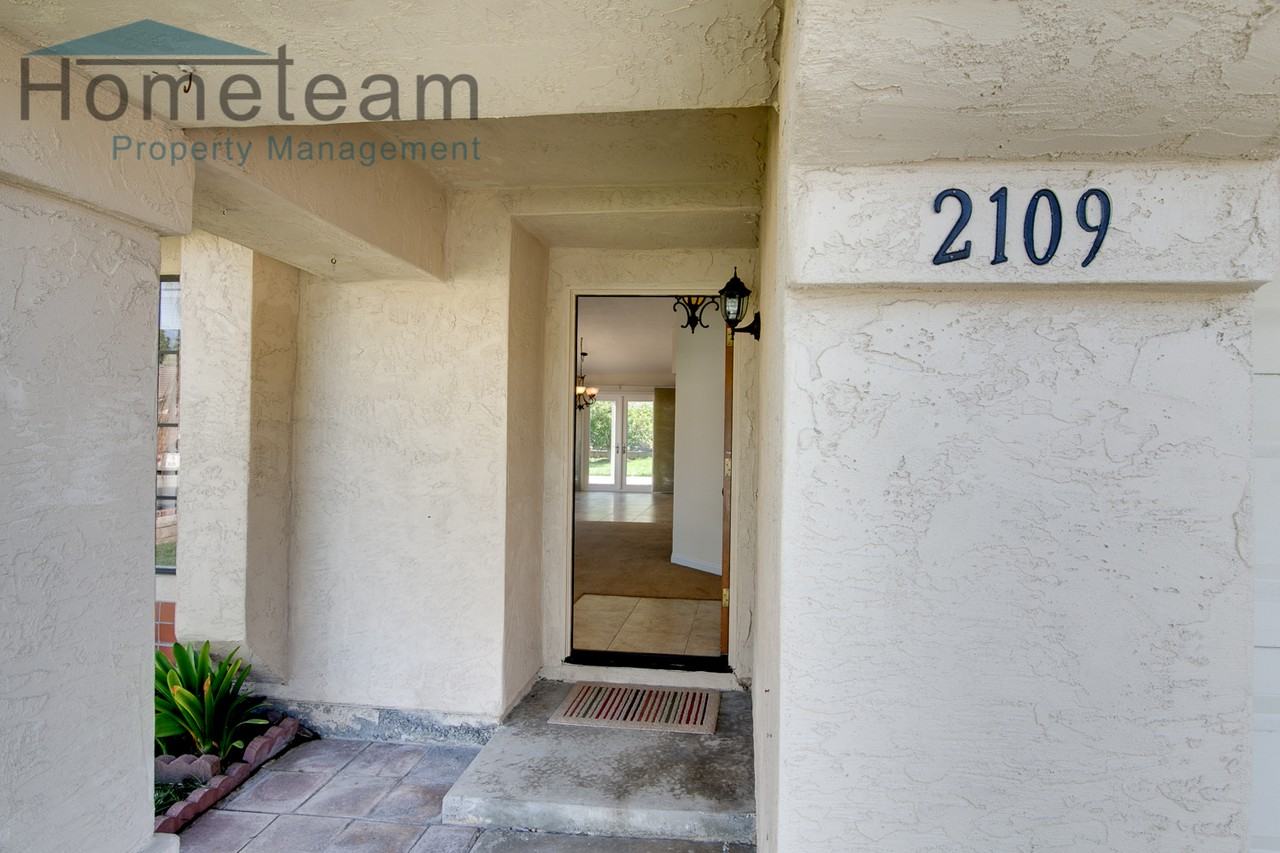 2109 Stonecreek Pl - Photo 2 of 22