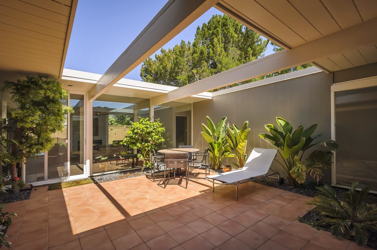 3008 Alcazar Dr - Photo 2 of 18