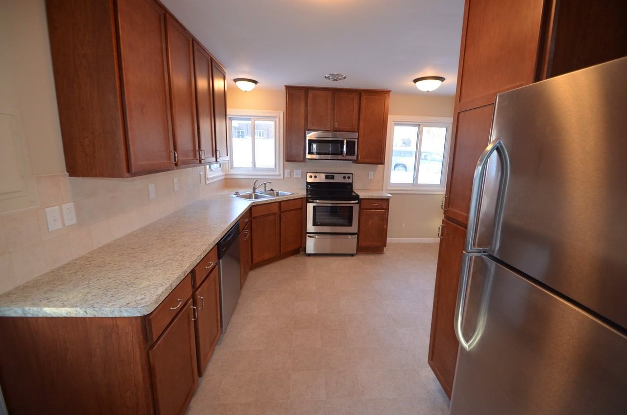 5069 Main St E - Photo 3 of 8