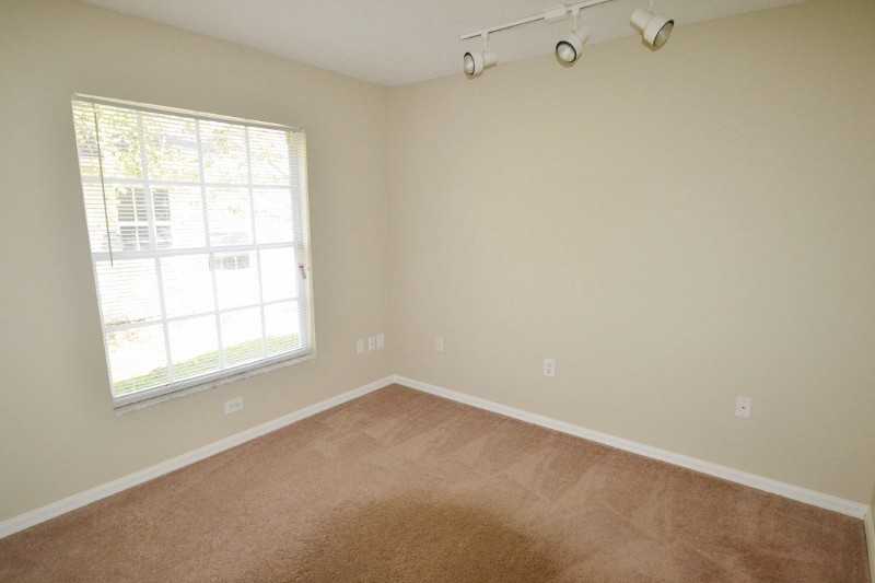 6016 Hickory Grove Ln - Photo 3 of 7