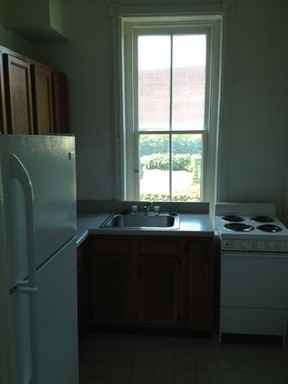 9 1/2 W Franklin St - Photo 3 of 11