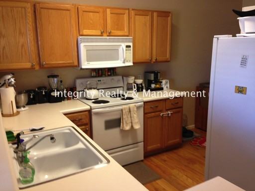 212 Quari St - Photo 3 of 5