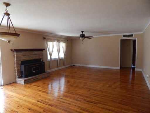 368 N Cottage St - Photo 2 of 12